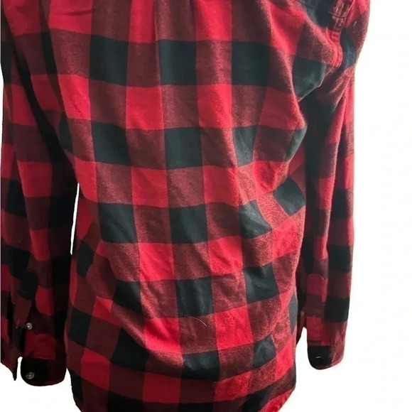 Abercrombie & Fitch Red & Black Buffalo Checkered Flannel Shirt - Size Medium - Picture 5 of 9